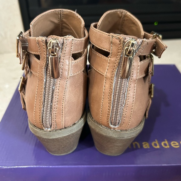Madden Girl, Size 6 & 1/2, Ankle boots - Picture 2 of 5